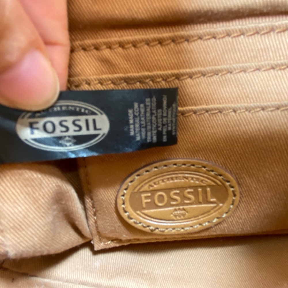 Fossil Signature Sydney Brown Satchel Bag - Picture 5 of 8